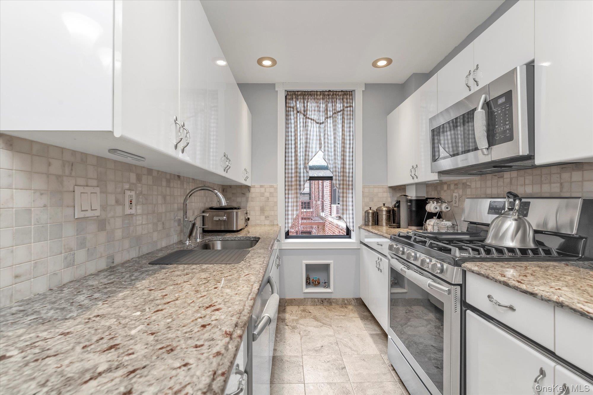 160-15 Powells Cove Boulevard C202