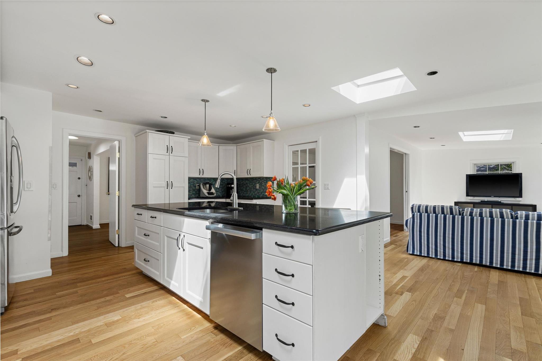 45 Shadow Lane, New Rochelle, New York image 14