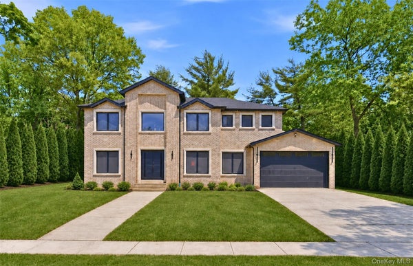 97 PARKWAY DR, ROSLYN HEIGHTS, NY 11577 - Image 3f9686c98c253d4e2f803d54706ba41b/45280756