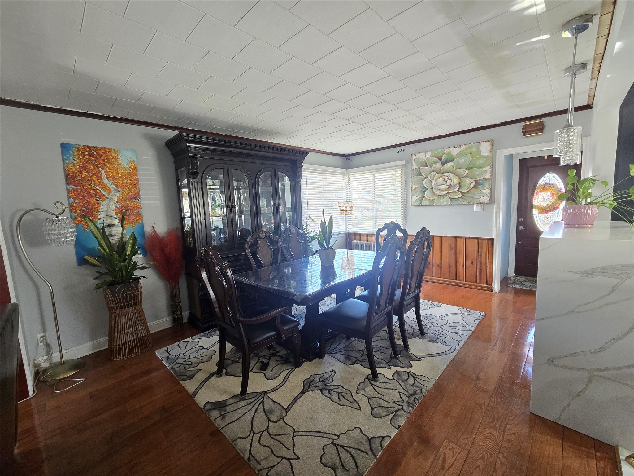 118-18 230 Street St, Cambria Heights, New York image 3