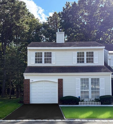 Photo of 234 Ivy Meadow Court, Middle Island, NY 11953 (MLS # 924193)