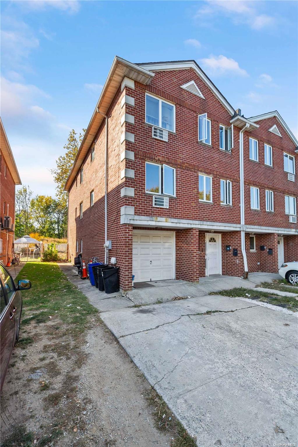 646 Sapphire Street