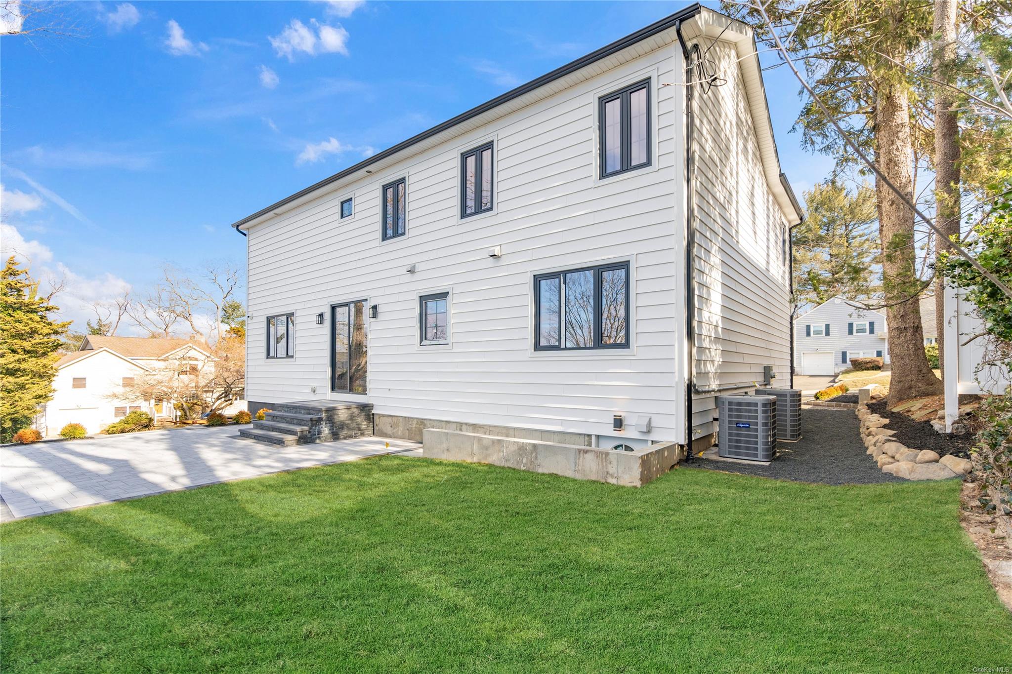 103 Hillwood Lane, Plainview, New York image 46