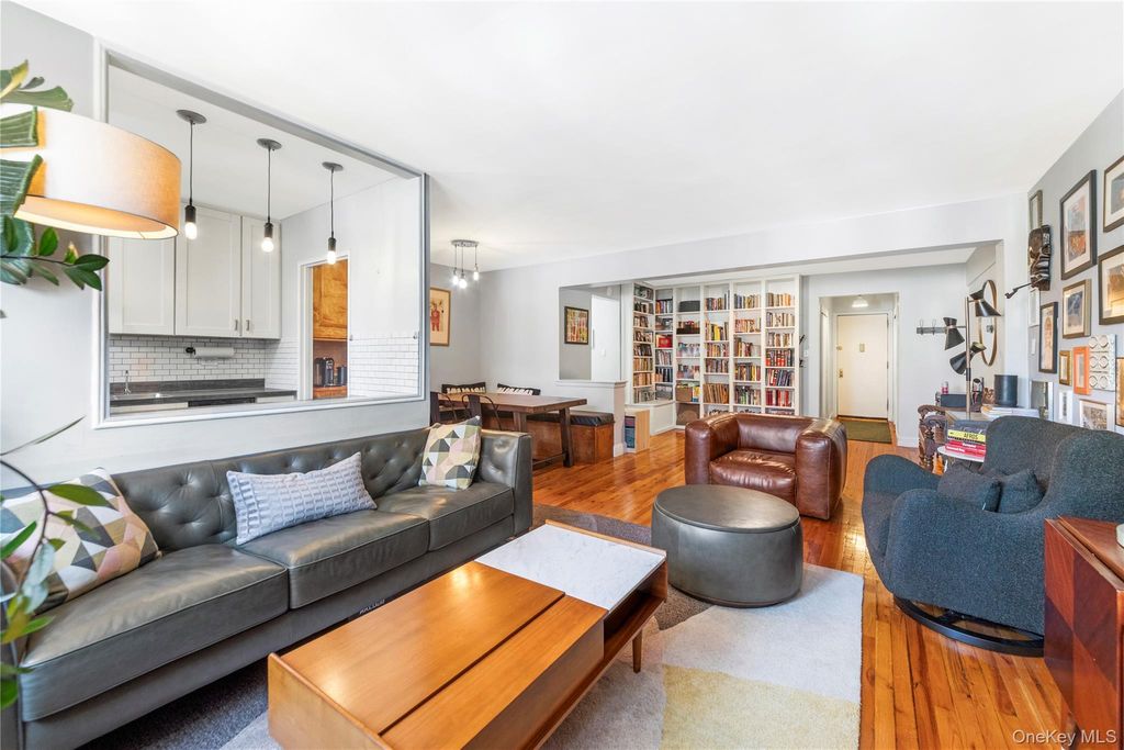 Photo of 282 E 35th Street #4K, Brooklyn, NY 11203 (MLS # 963638)
