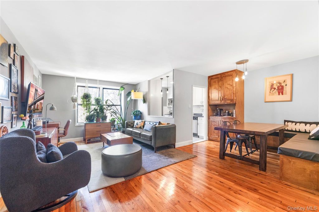 Photo of 282 E 35th Street #4K, Brooklyn, NY 11203 (MLS # 963638)
