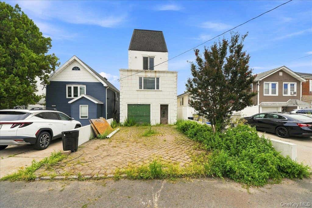 Photo of 3238 Tierney Place, Bronx, NY 10465 (MLS # 1042012)