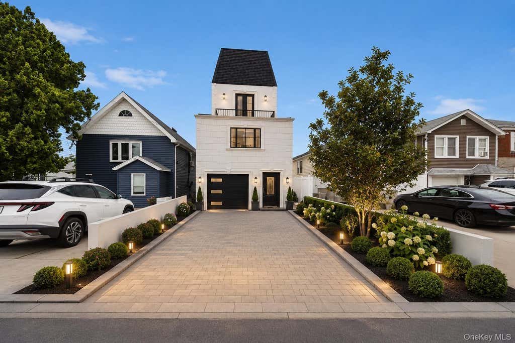 Photo of 3238 Tierney Place, Bronx, NY 10465 (MLS # 1042012)