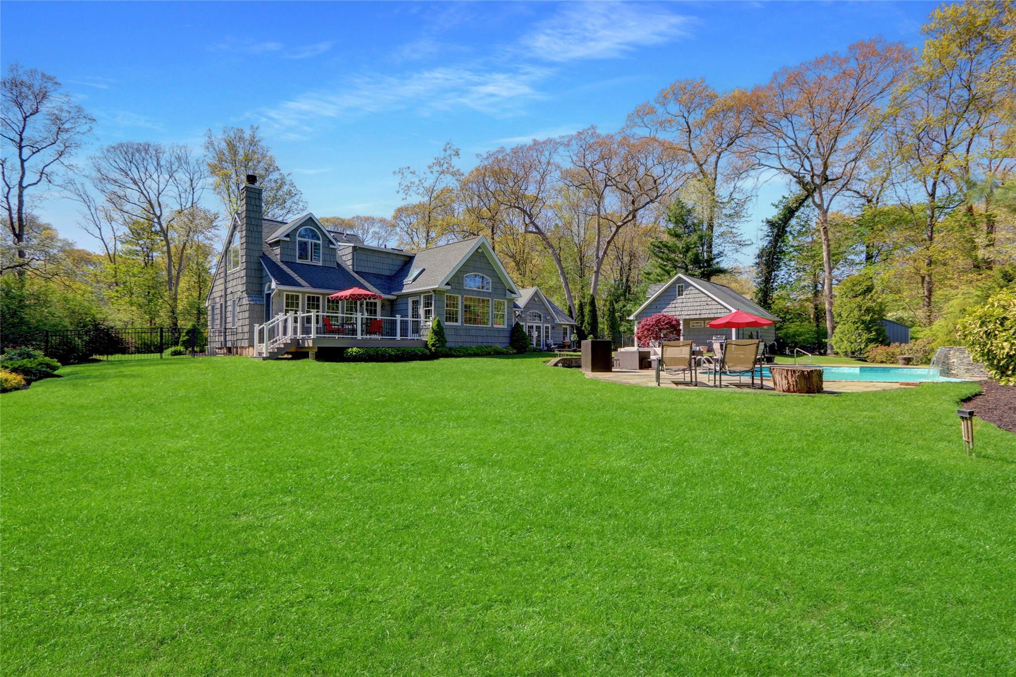 65 Brookhill Lane, Huntington, New York image 9