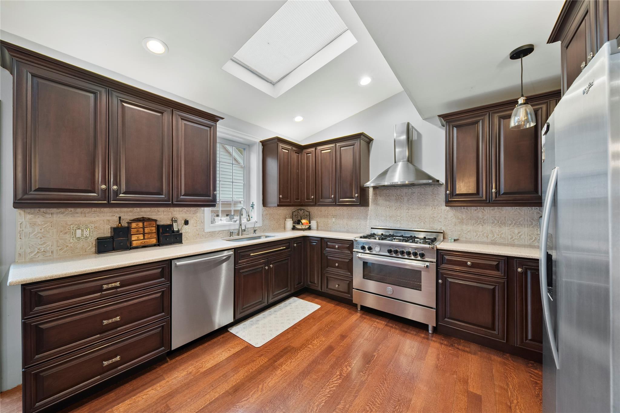 589 Liberty Avenue, Williston Park, New York image 11