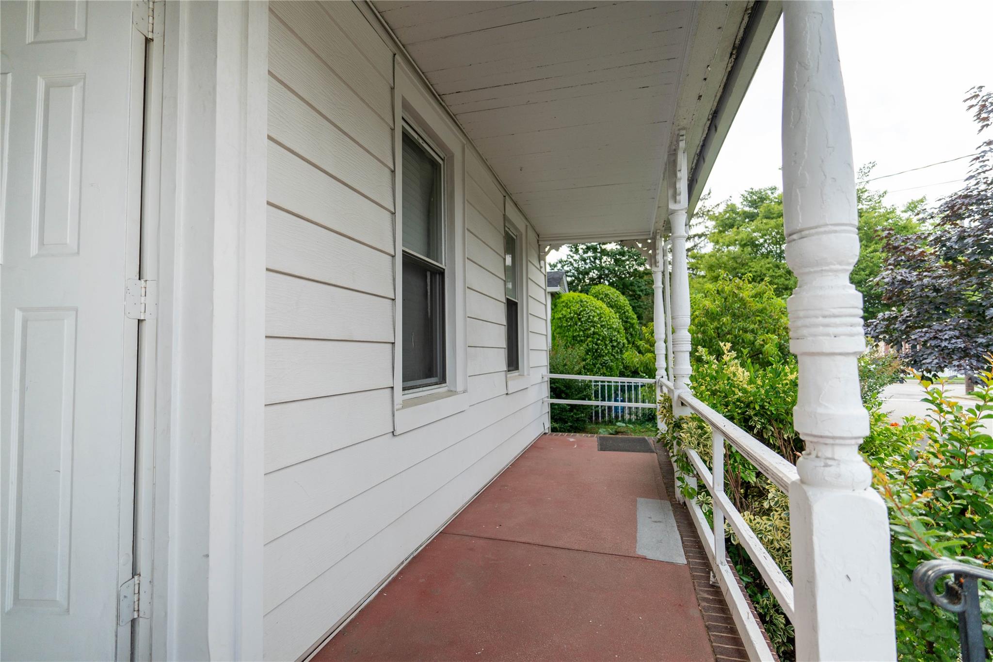 43 W Valley Stream Boulevard