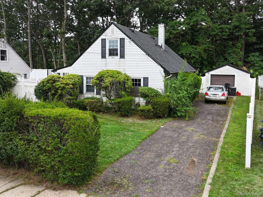 Photo of 734 Nightingale Road, West Hempstead, NY 11552 (MLS # 1033527)
