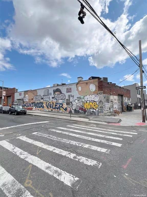 122 Kingsland Avenue