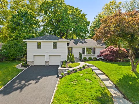 Homes For Sale - 153 Waverly Road<br/> Scarsdale, NY 10583