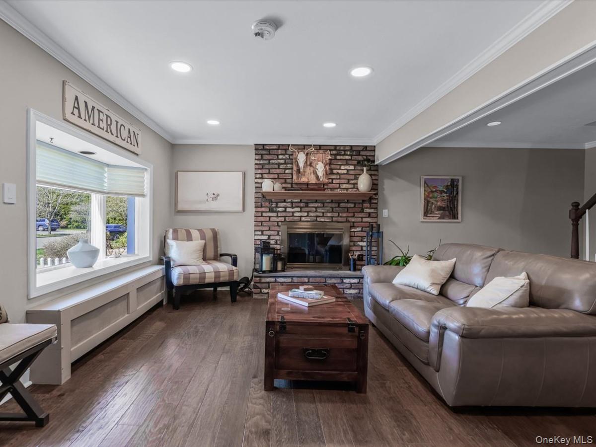 12 Floral Avenue