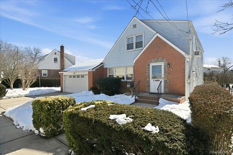 26 Terrace Avenue Floral Park NY 11001