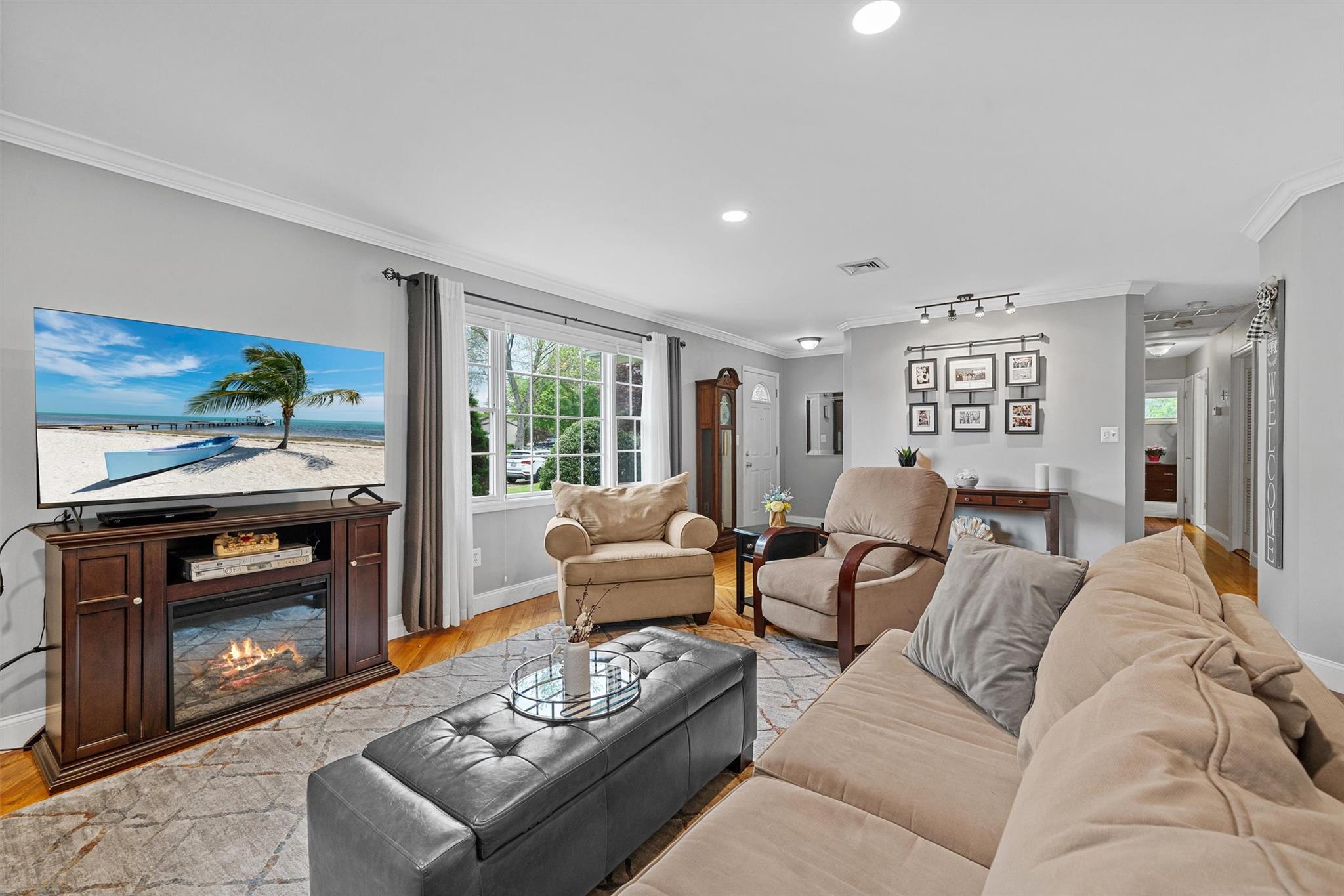 7 Lincoln Drive
