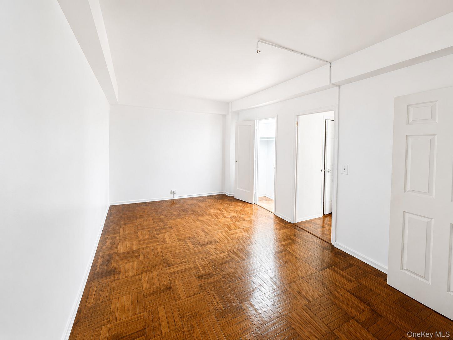 1558 Unionport Road 2D - Photo 4