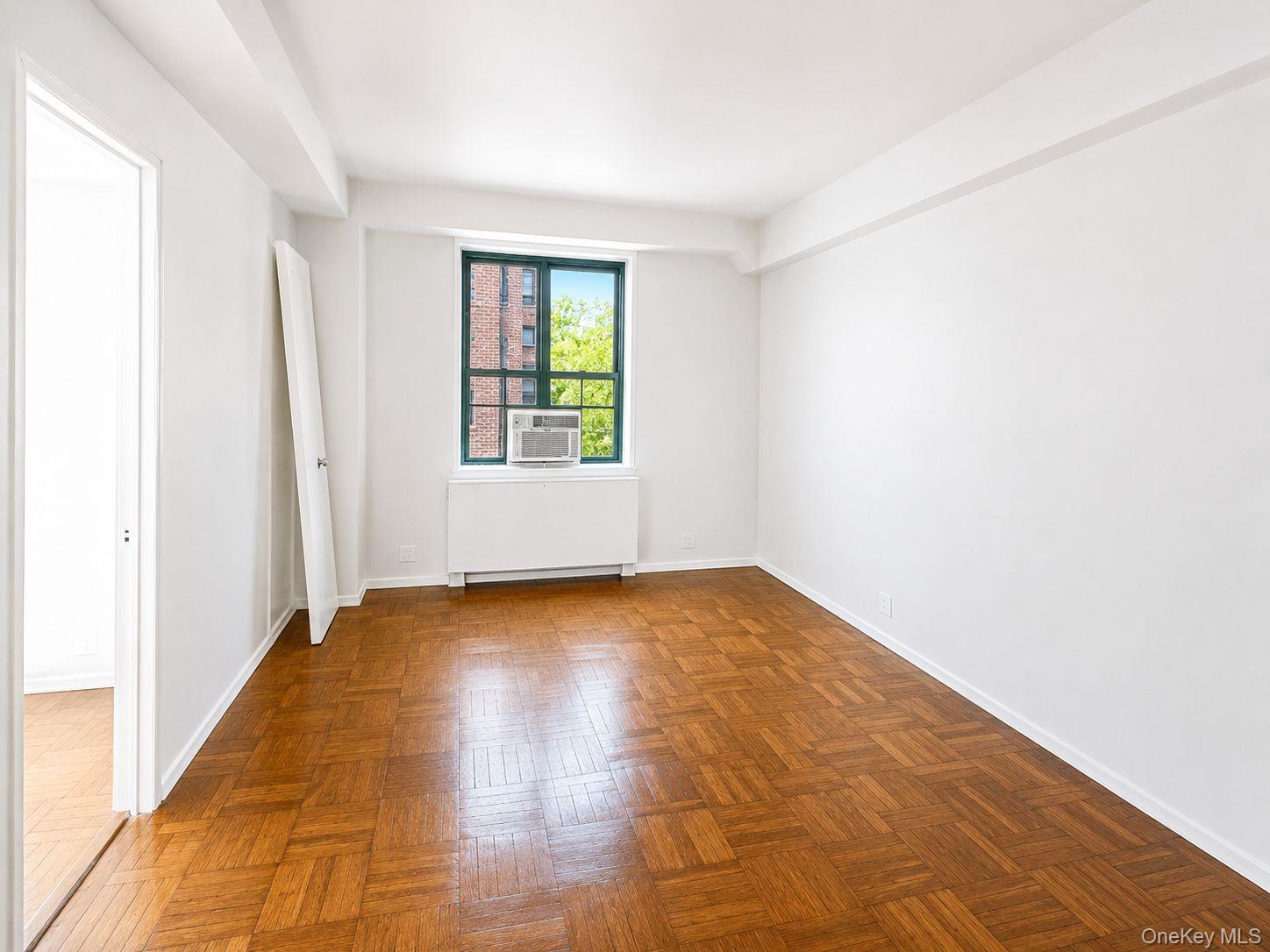 1558 Unionport Road 2D - Photo 3