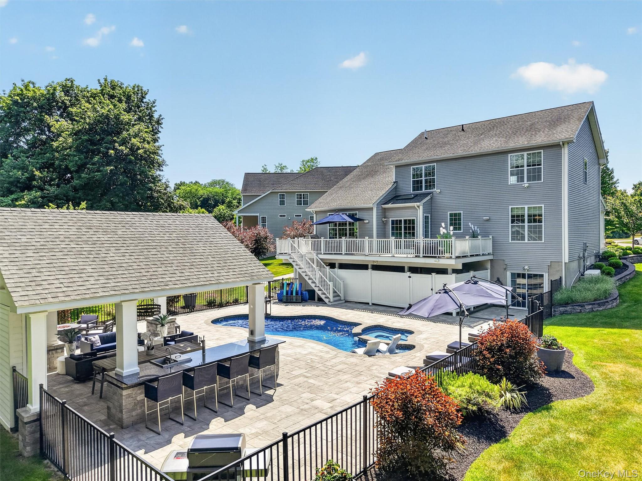 10 Sandlewood Circle