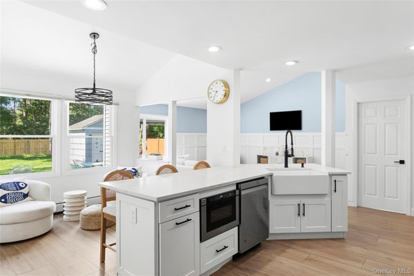 18 ASHFORD DR, BOHEMIA, NY 11716 - Image 3ff0fcb667b419d8f467ccebf4b45c85/201838980