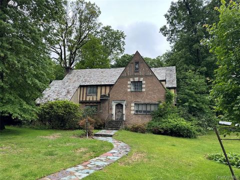 2 Rochelle Road Larchmont NY 10538