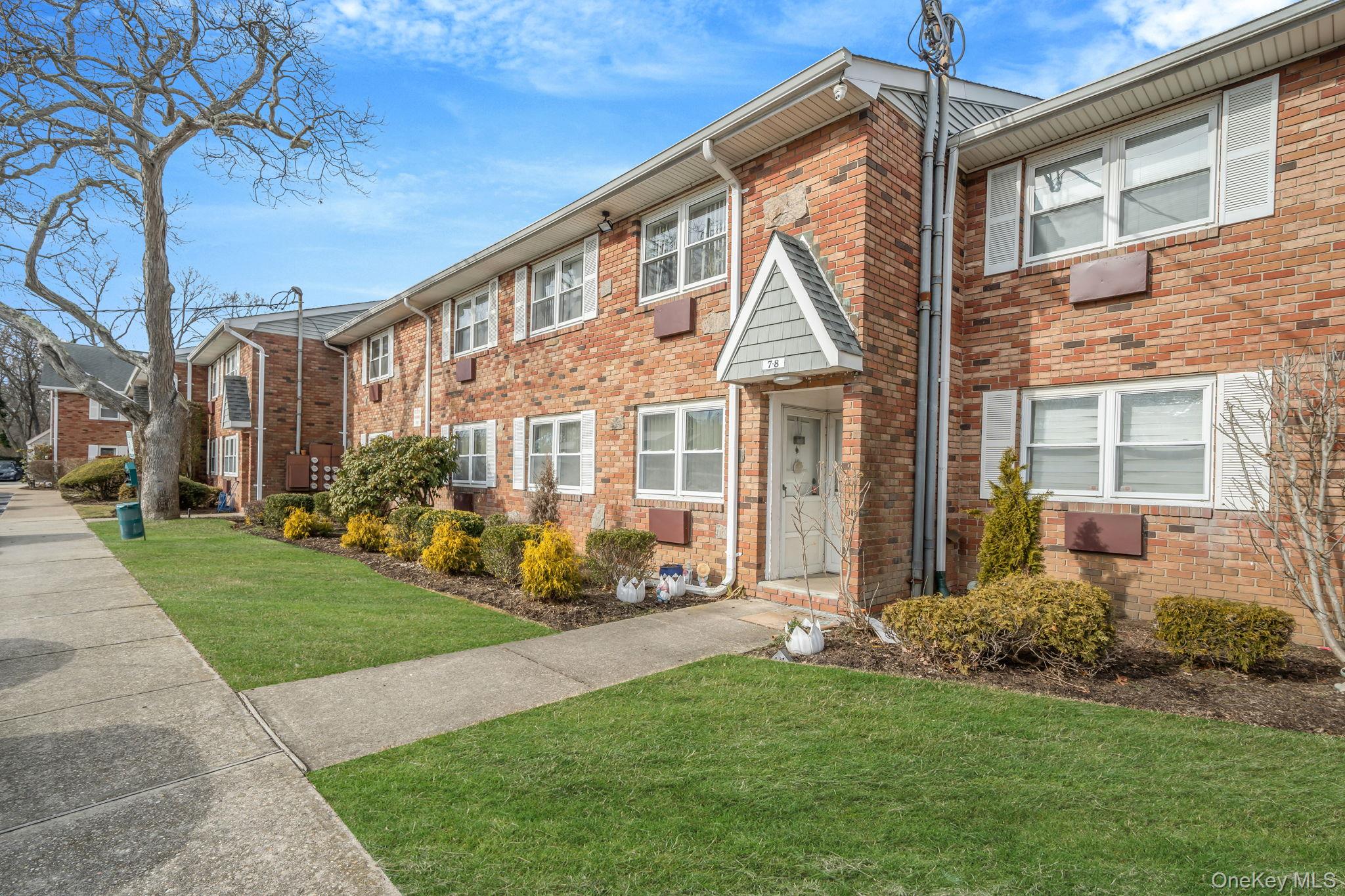 100 Connetquot Avenue 7