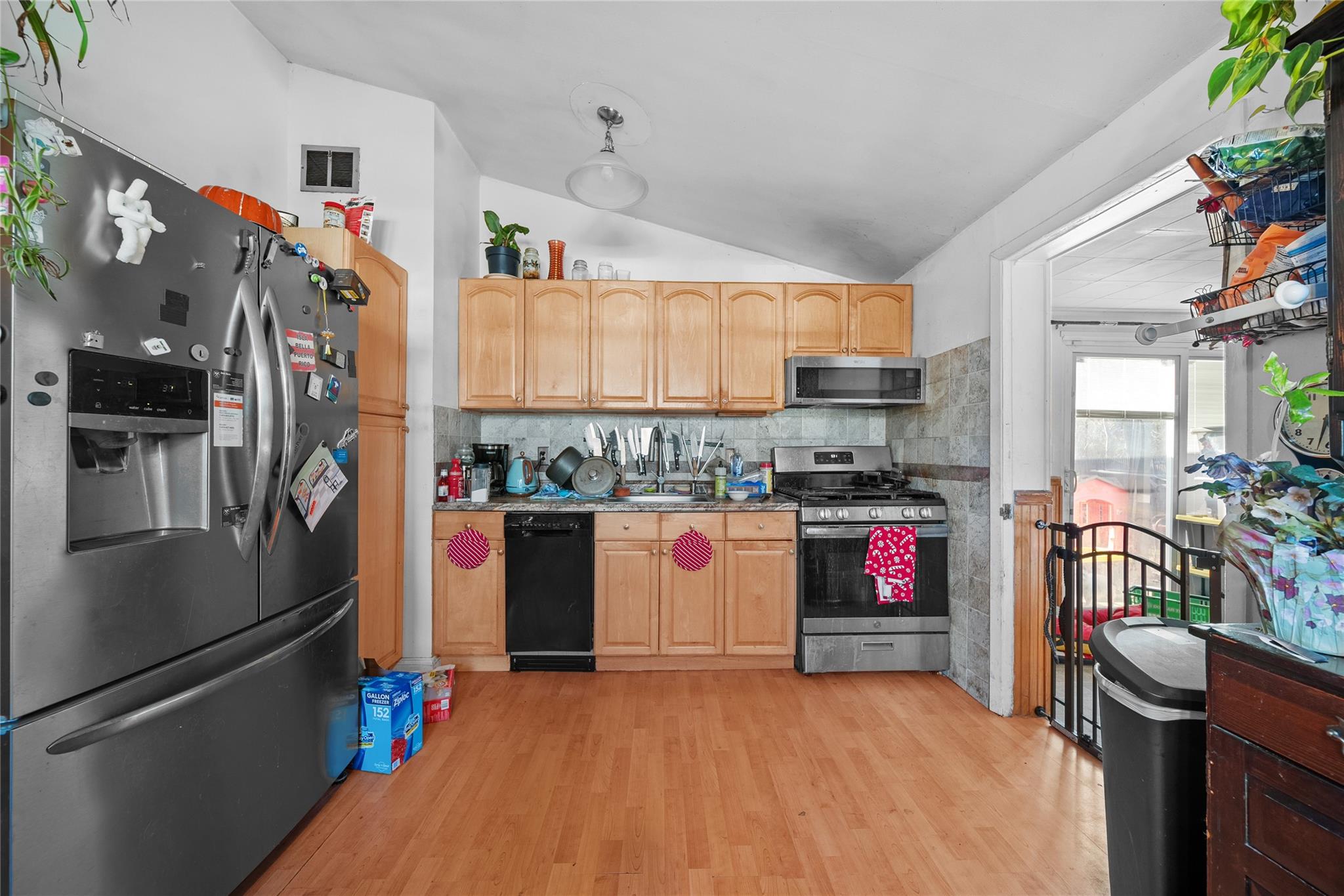 1117 Nugent Avenue, Bay Shore, New York image 8
