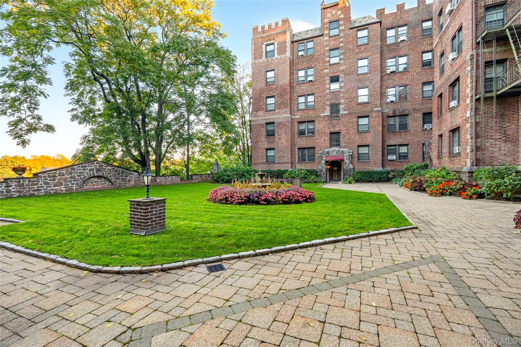 23 Old Mamaroneck Rd 2C
