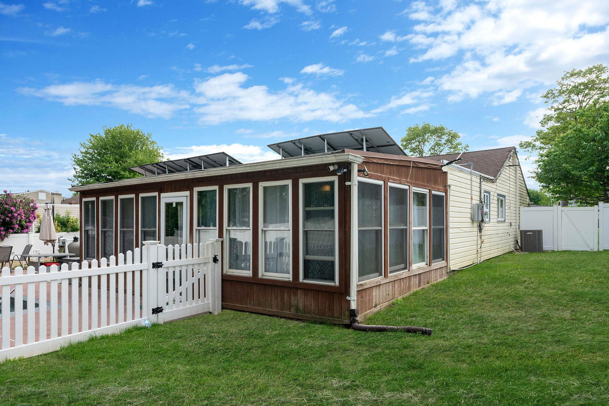 25 Biscayne Drive, Selden, New York image 8