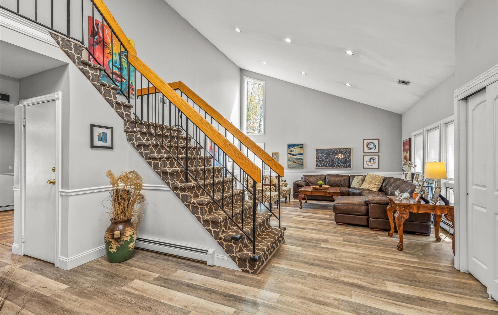 17 Riesling Court, Commack, New York image 4