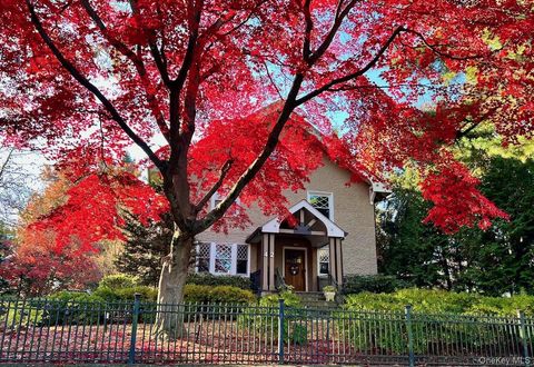 Homes For Sale - 42 Edgewood Avenue<br/> Mount Vernon, NY 10552