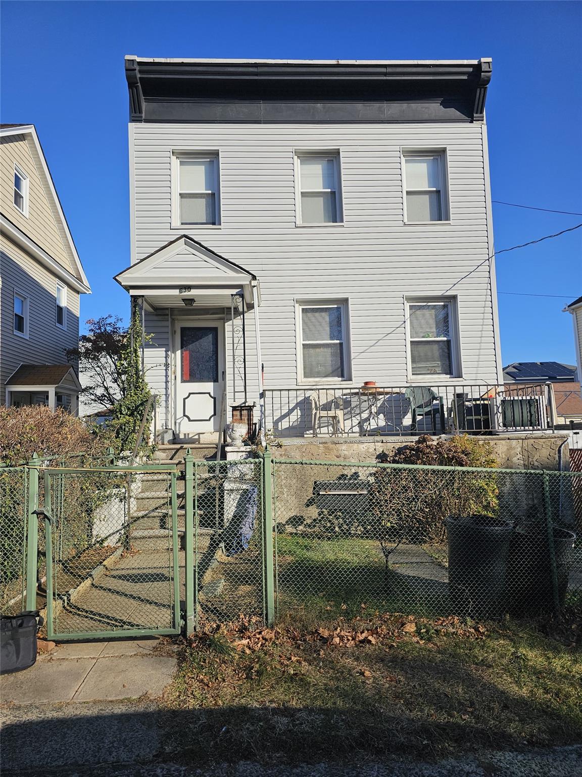 Mile Square Rd, Yonkers, New York - 3 Bedrooms  
3 Bathrooms - 