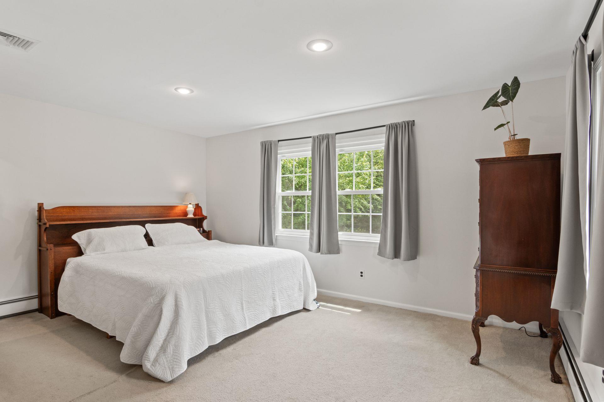 18 Chivalry Lane, Nesconset, New York image 13