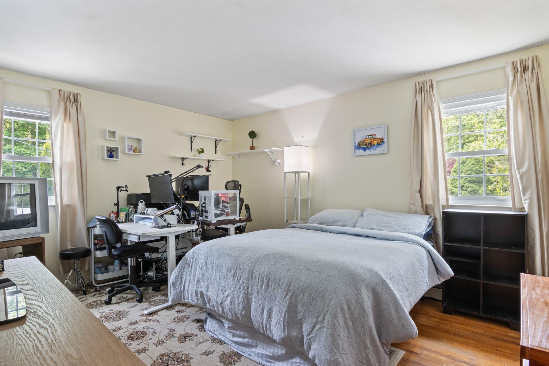 18 Chivalry Lane, Nesconset, New York image 15