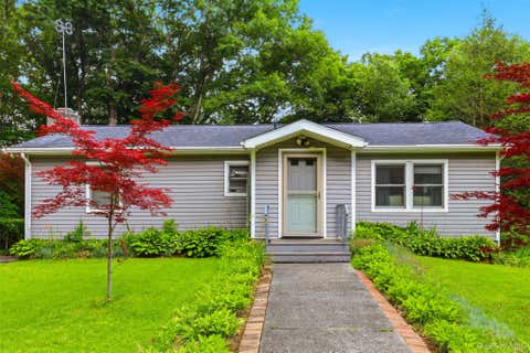 Homes For Sale - 4 Venice Road<br/> Putnam County, Patterson, NY 12563
