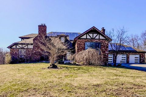 Homes For Sale - 250 Maloney Road<br/> Dutchess County, Wappingers Falls, NY 12590