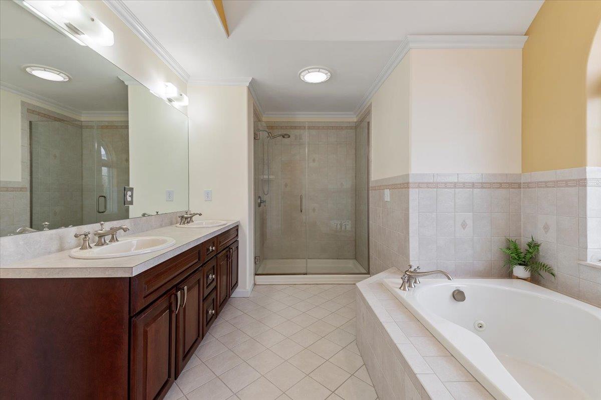 48 Island Trail, Mount Sinai, New York image 22