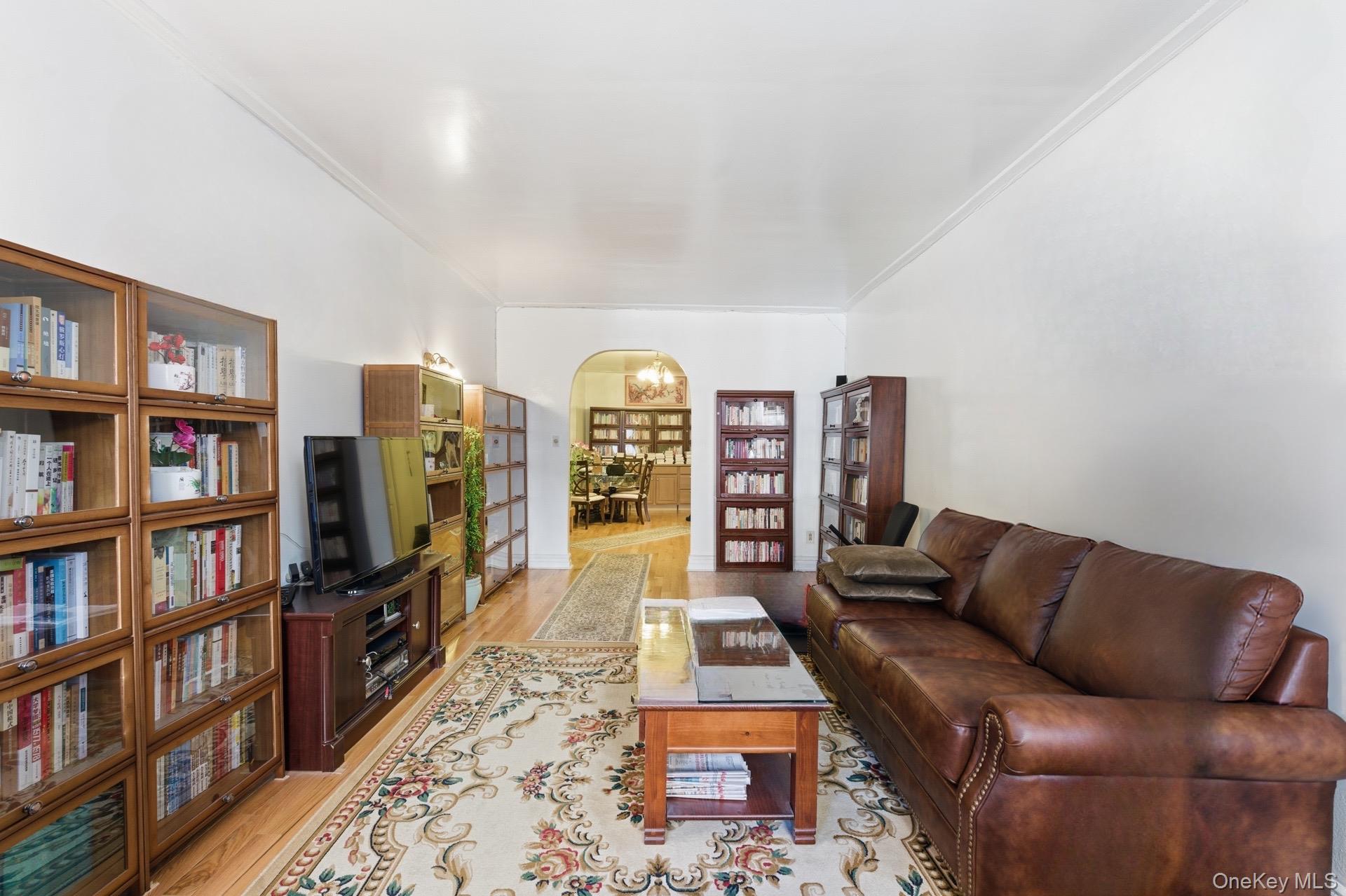 8811 Elmhurst Avenue B6