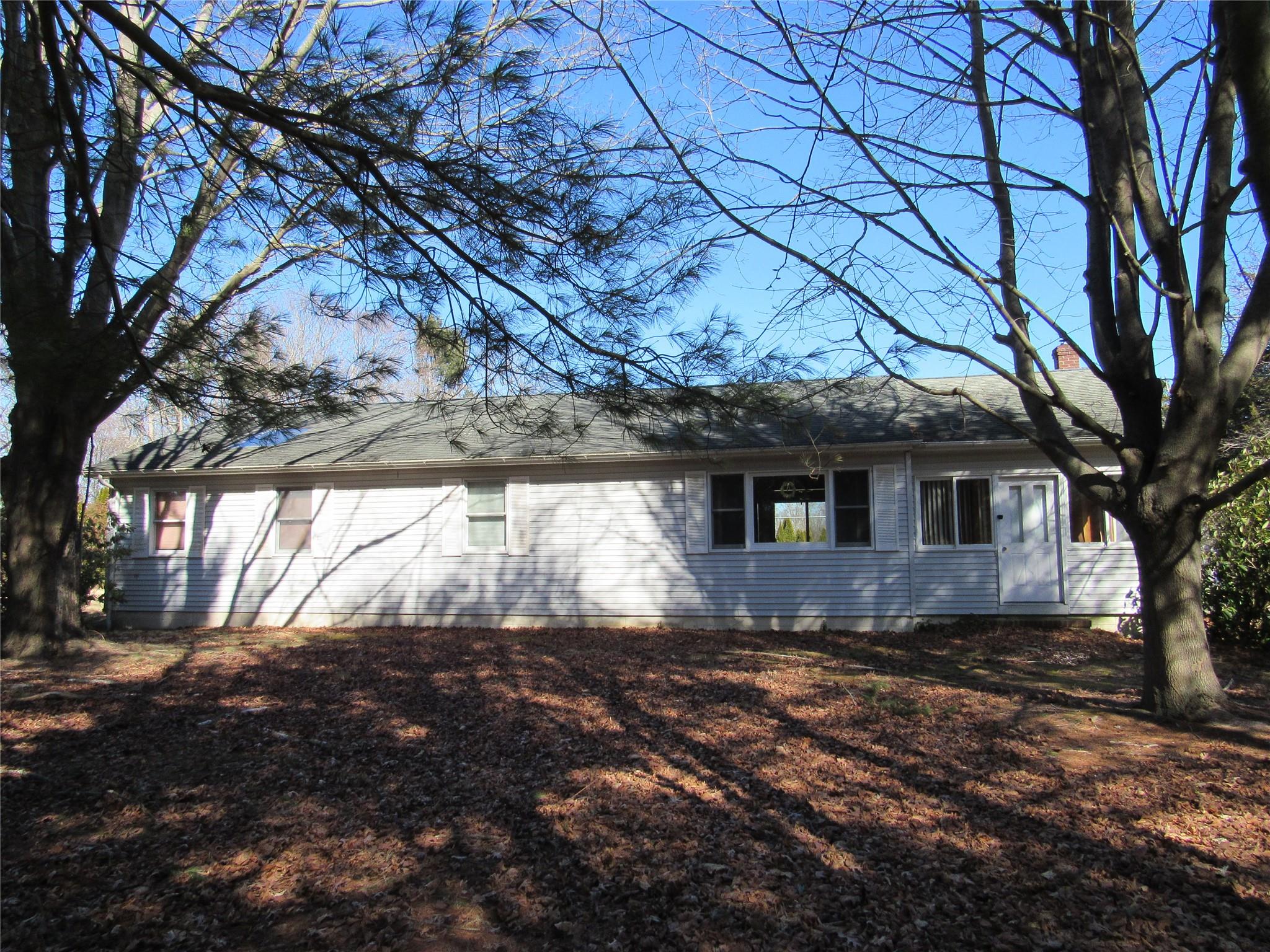 166 Manor Lane, Riverhead, New York image 1
