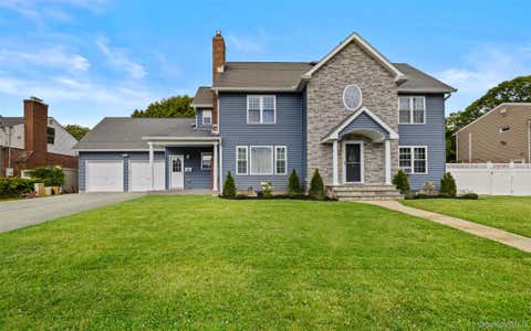 Homes For Sale - 125 Ohio Avenue<br/> Massapequa, NY 11758