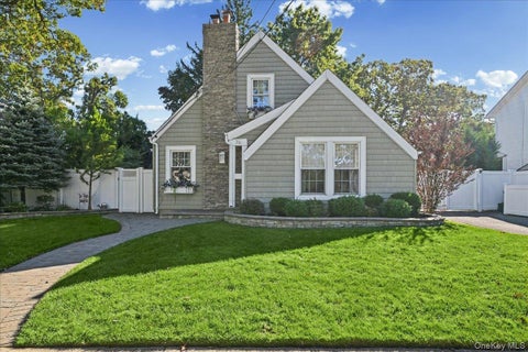 Photo of 76 Powell Place, Farmingdale, NY 11735 (MLS # 1064865)