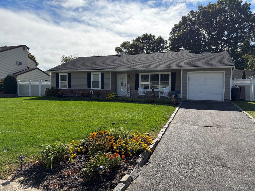 Photo of 30 Inverness Road, Holbrook, NY 11741 (MLS # 1056864)