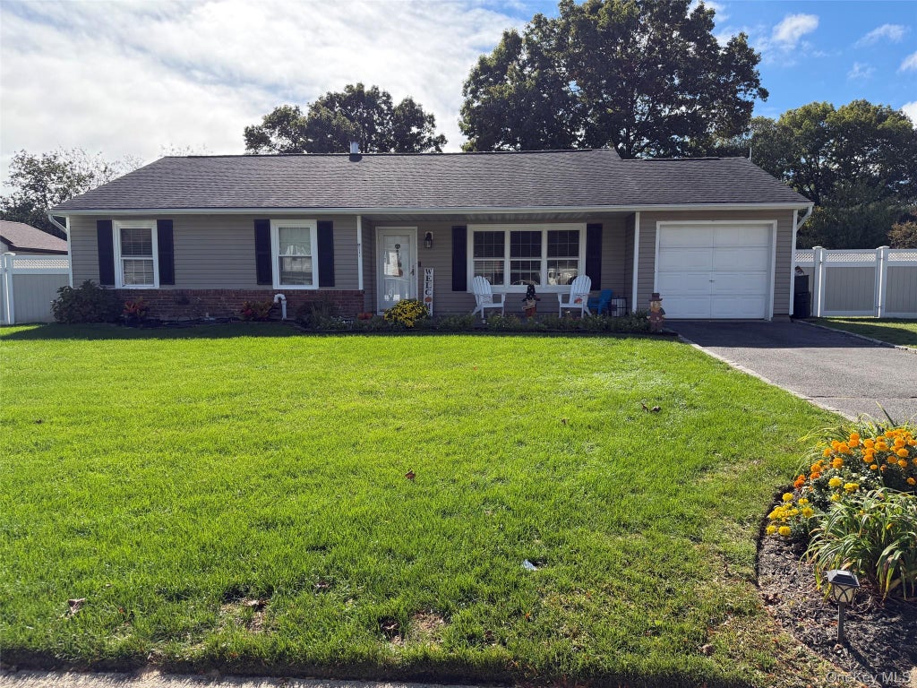 Photo of 30 Inverness Road, Holbrook, NY 11741 (MLS # 1056864)