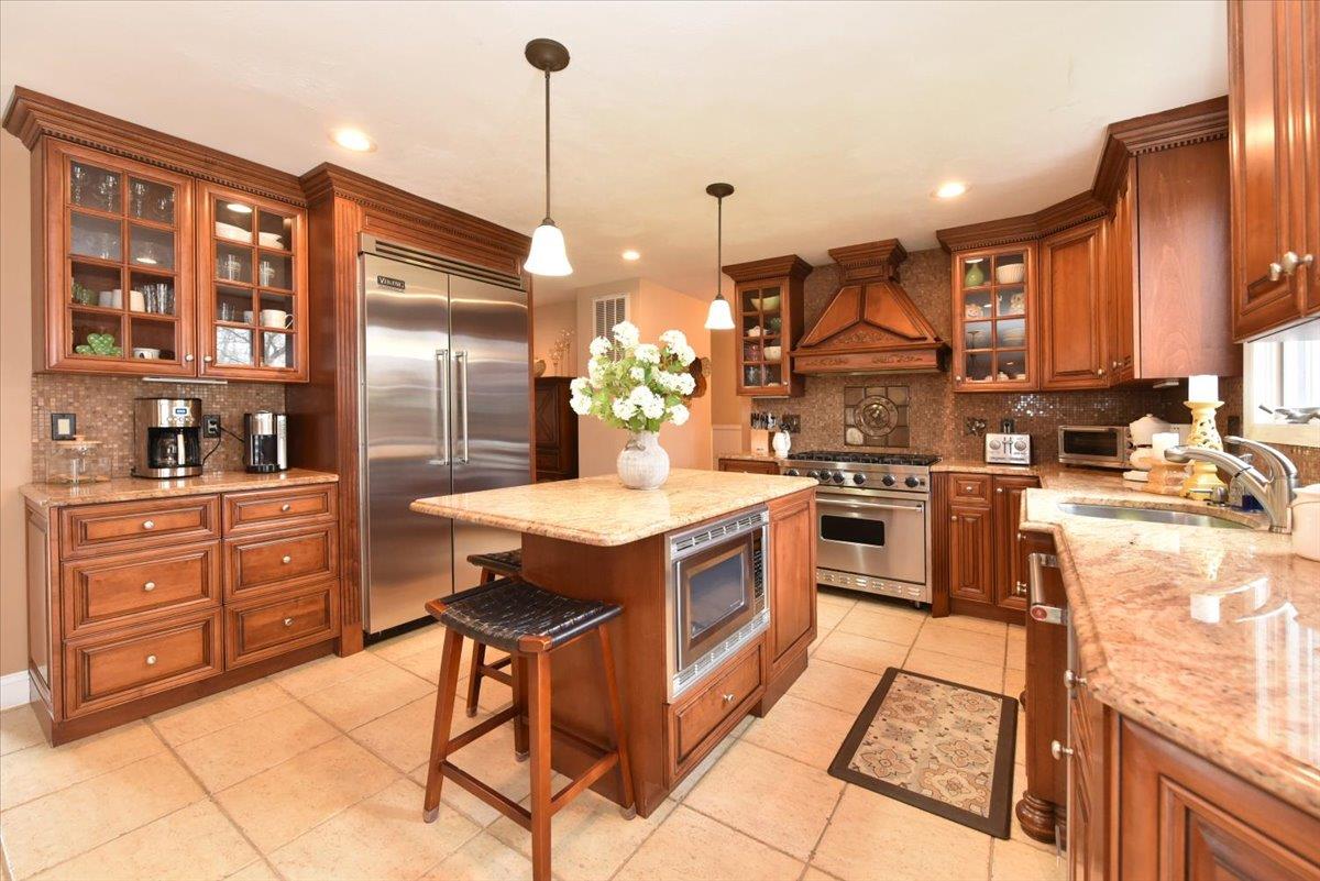 14 Bishop Lane, Holbrook, New York image 14