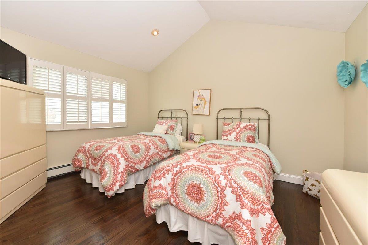 14 Bishop Lane, Holbrook, New York image 31