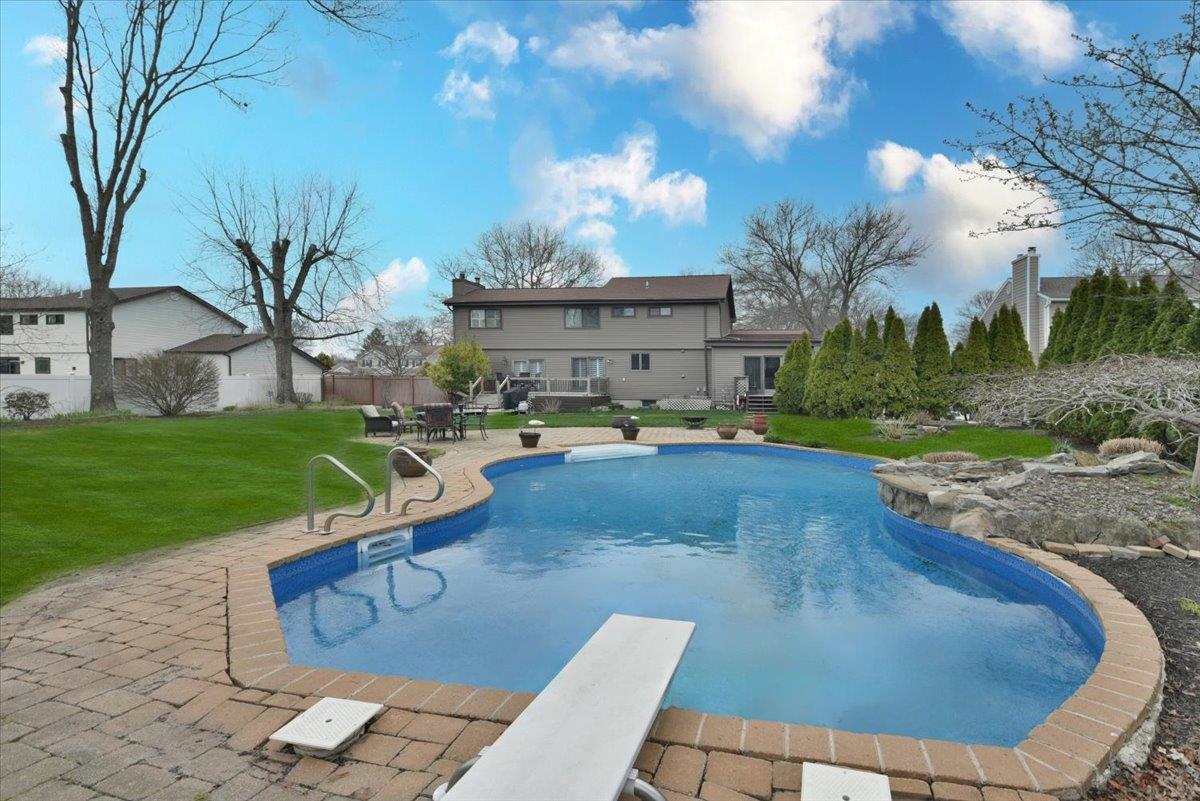 14 Bishop Lane, Holbrook, New York image 38