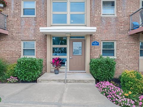 Photo of 4 Rose Street #6 -2A, Oceanside, NY 11572 (MLS # 918708)