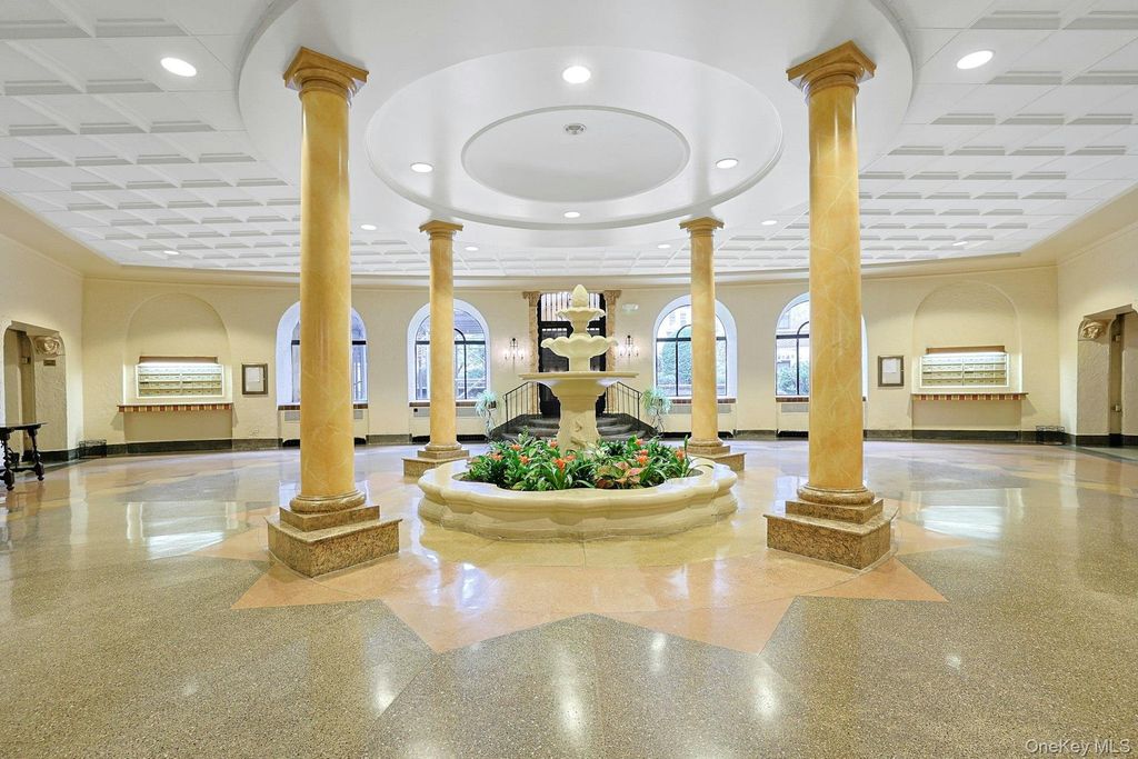 Photo of 14 N Chatsworth Avenue #6C, Larchmont, NY 10538 (MLS # 981135)