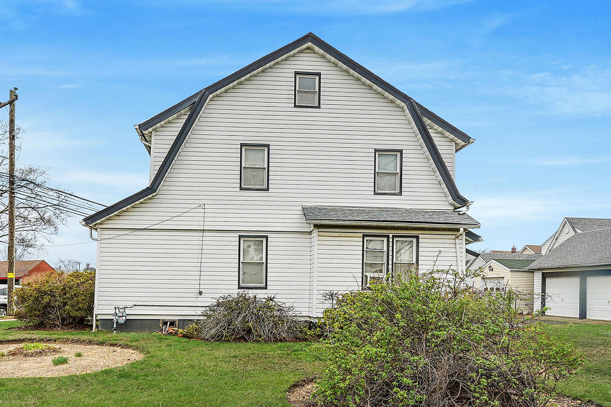 70 Bennett Avenue, Hempstead, New York image 8