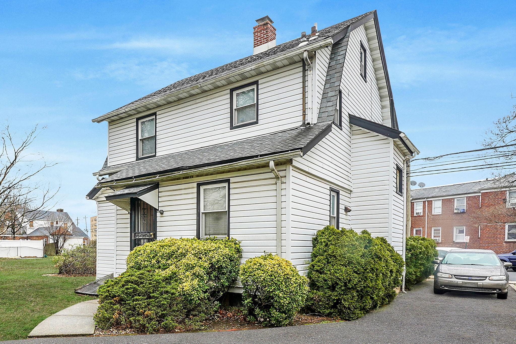 70 Bennett Avenue, Hempstead, New York image 3